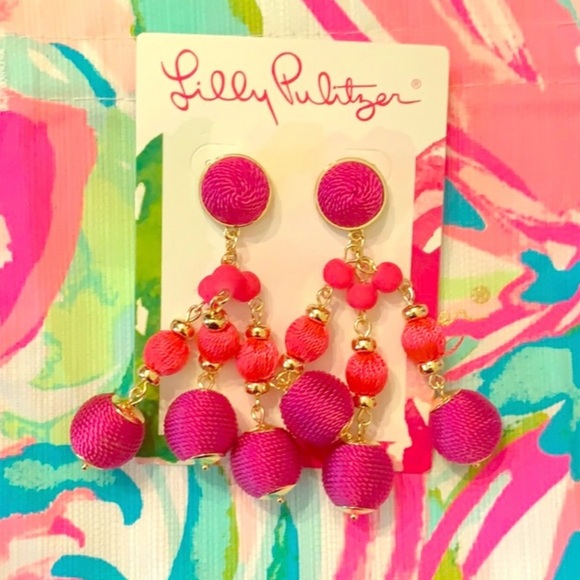 Lilly Pulitzer Jewelry - LP SLATHOUSE SOIRÉE DANGLE CHANDELIER BLACKBERRY